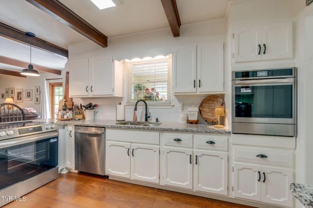 702 Outer Drive, Rogersville, TN 37857