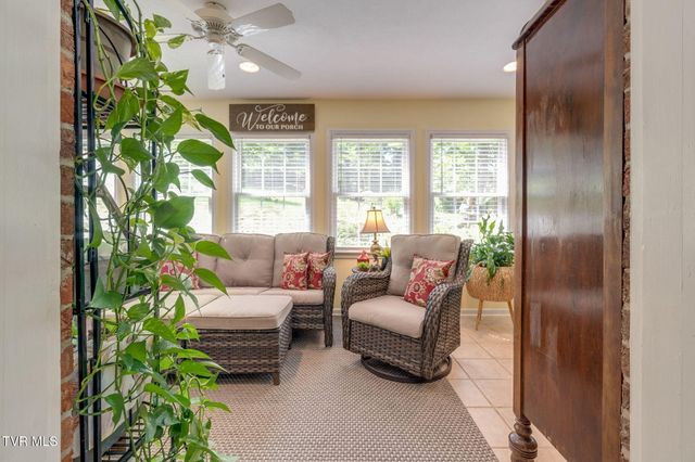 702 Outer Drive, Rogersville, TN 37857