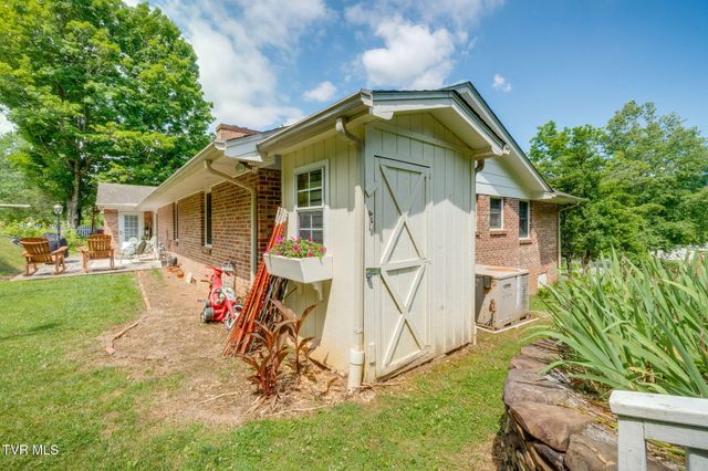 702 Outer Drive, Rogersville, TN 37857