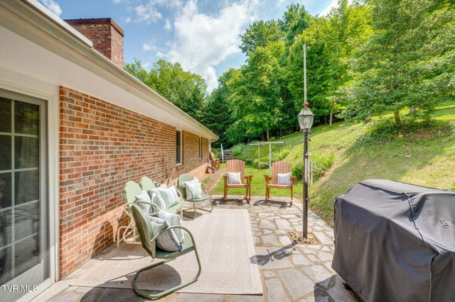 702 Outer Drive, Rogersville, TN 37857