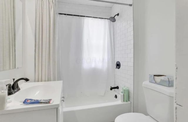 287 E Woodrow, Columbus, OH 43207