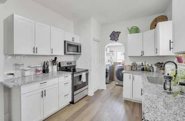 287 E Woodrow, Columbus, OH 43207