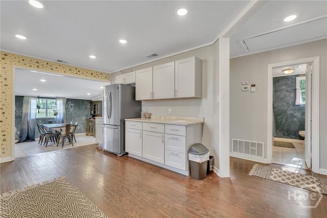 2106 Bolling Street, Savannah, GA 31404