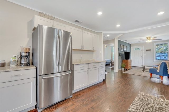 2106 Bolling Street, Savannah, GA 31404