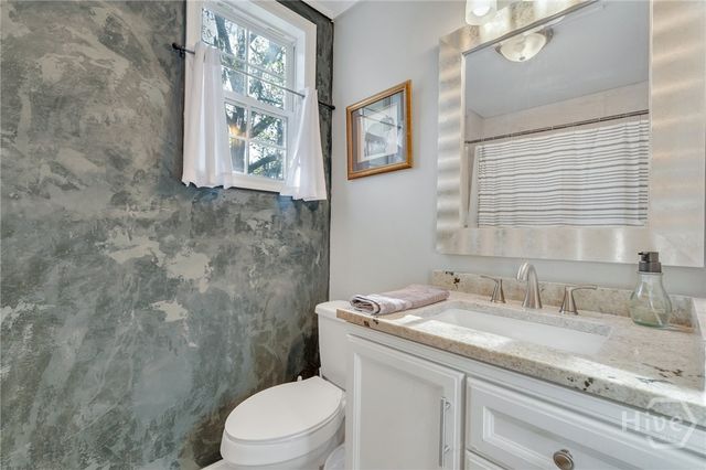 2106 Bolling Street, Savannah, GA 31404