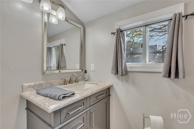 2106 Bolling Street, Savannah, GA 31404