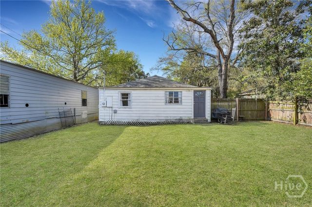 2106 Bolling Street, Savannah, GA 31404