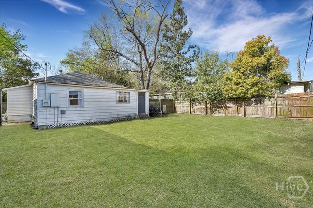 2106 Bolling Street, Savannah, GA 31404