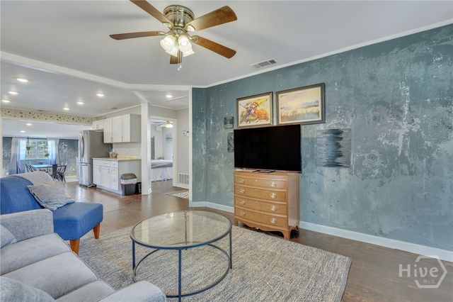 2106 Bolling Street, Savannah, GA 31404