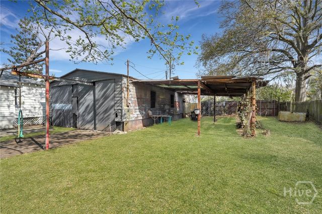 2106 Bolling Street, Savannah, GA 31404