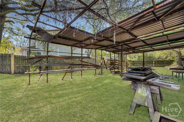 2106 Bolling Street, Savannah, GA 31404