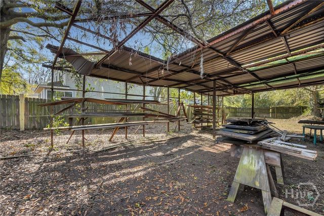 2106 Bolling Street, Savannah, GA 31404