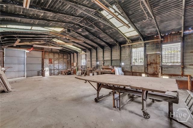 2106 Bolling Street, Savannah, GA 31404