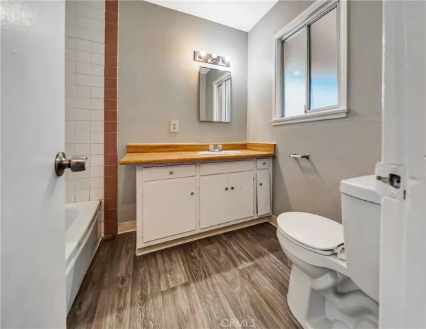 1438 W Avenue H-14, Lancaster, CA 93534