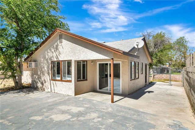 1438 W Avenue H-14, Lancaster, CA 93534