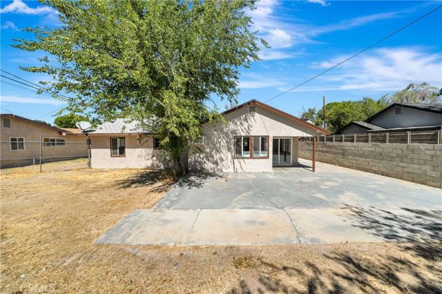 1438 W Avenue H-14, Lancaster, CA 93534