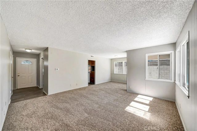 1438 W Avenue H-14, Lancaster, CA 93534