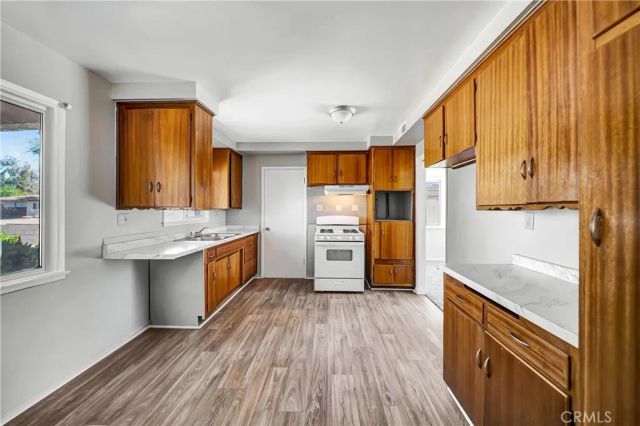 1438 W Avenue H-14, Lancaster, CA 93534
