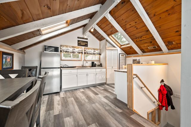 31 Juniper Way, Jackson, NH 03846