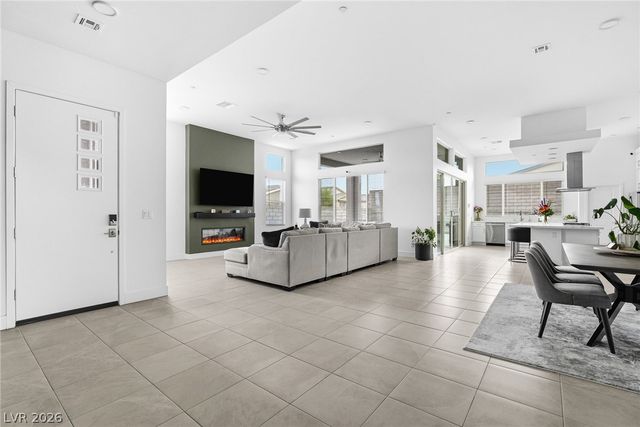 10253 Fairview Ridge Court, Las Vegas, NV 89166