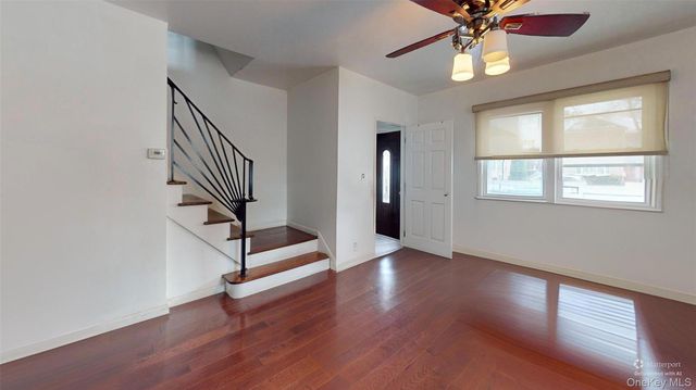 14708 32nd Avenue, Flushing, NY 11354