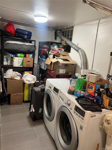 14708 32nd Avenue, Flushing, NY 11354