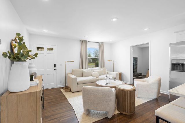 246 Barker Rd, Nashville, TN 37214