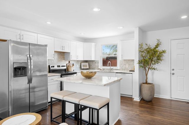 246 Barker Rd, Nashville, TN 37214