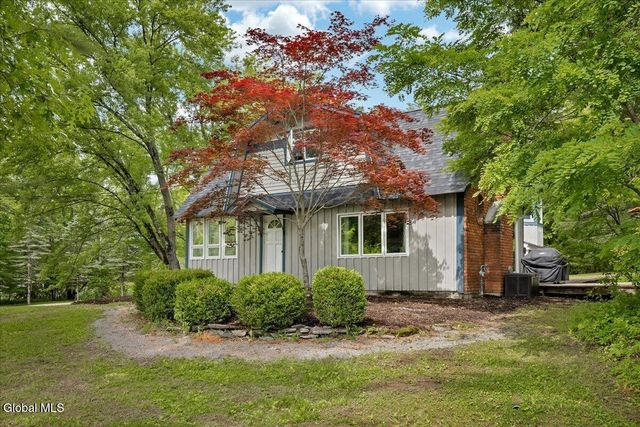 52 Ruggles Road, Saratoga Springs, NY 12866