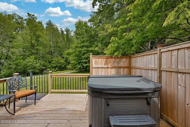 52 Ruggles Road, Saratoga Springs, NY 12866