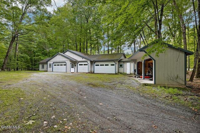 52 Ruggles Road, Saratoga Springs, NY 12866