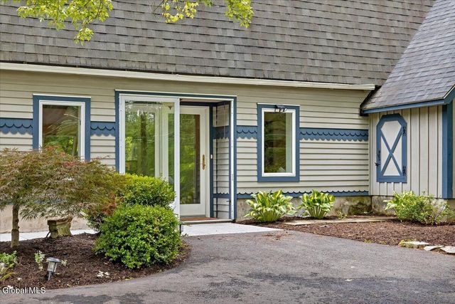 52 Ruggles Road, Saratoga Springs, NY 12866