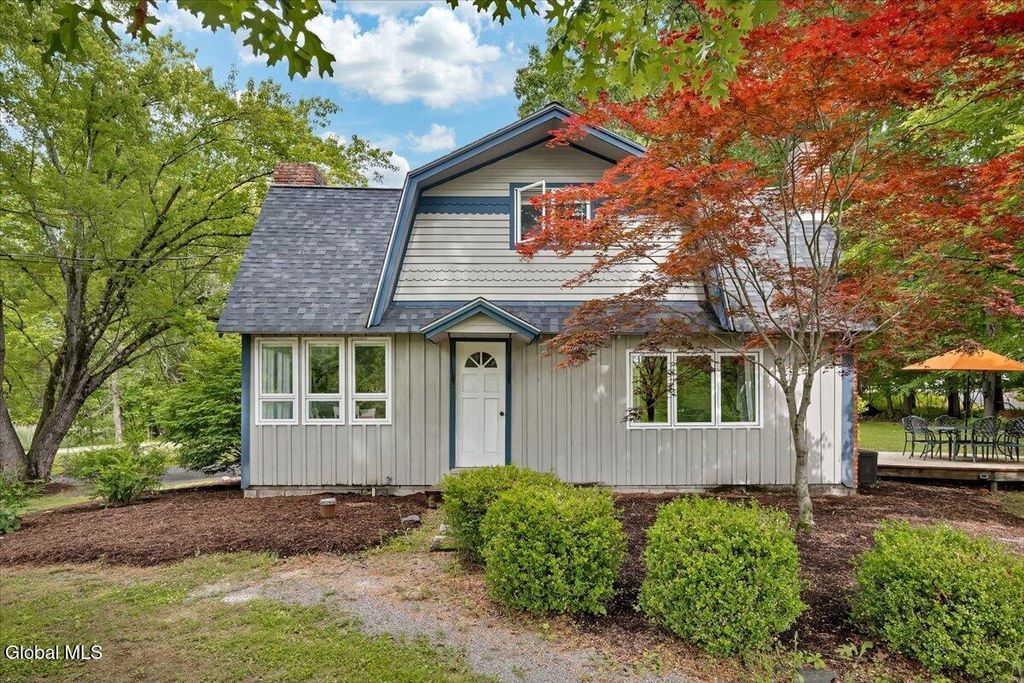52 Ruggles Road, Saratoga Springs, NY 12866