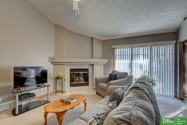 8141 S 69th Street, La Vista, NE 68128