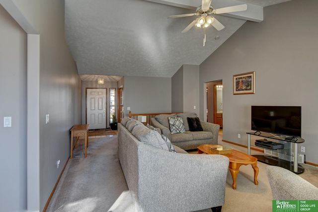 8141 S 69th Street, La Vista, NE 68128