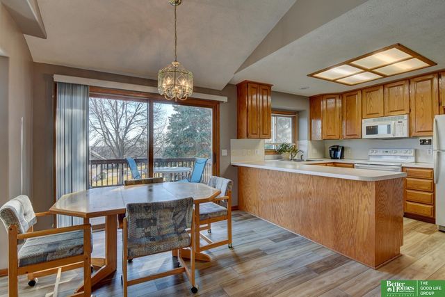 8141 S 69th Street, La Vista, NE 68128