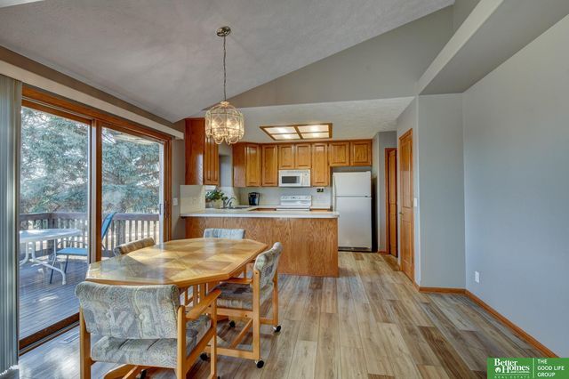 8141 S 69th Street, La Vista, NE 68128