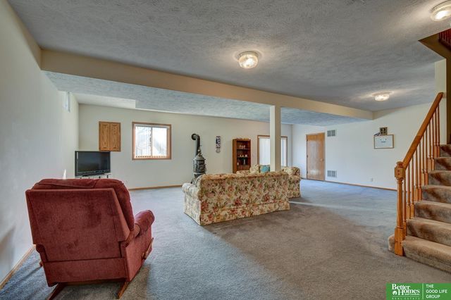 8141 S 69th Street, La Vista, NE 68128