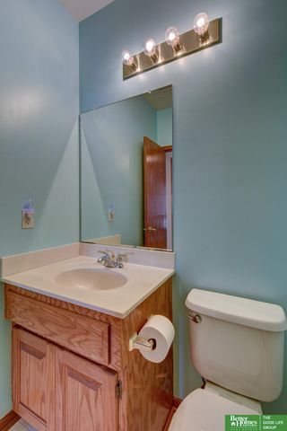 8141 S 69th Street, La Vista, NE 68128