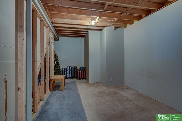 8141 S 69th Street, La Vista, NE 68128