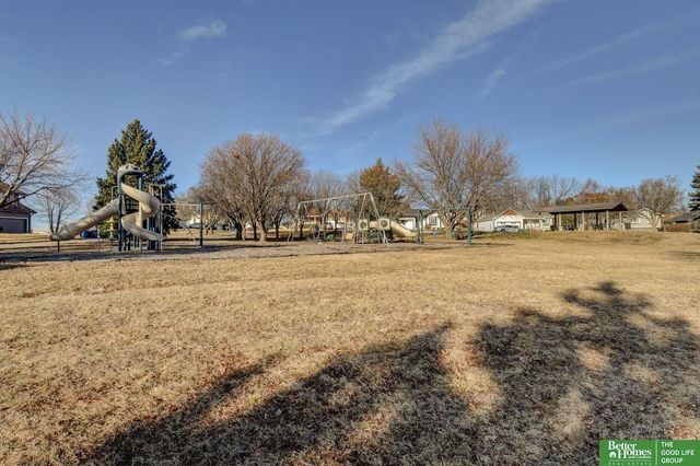 8141 S 69th Street, La Vista, NE 68128