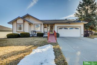 8141 S 69th Street, La Vista, NE 68128
