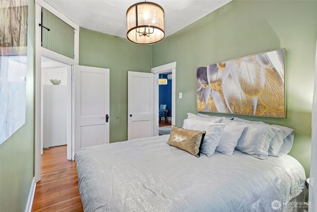 7729 12th Avenue SW, Seattle, WA 98106