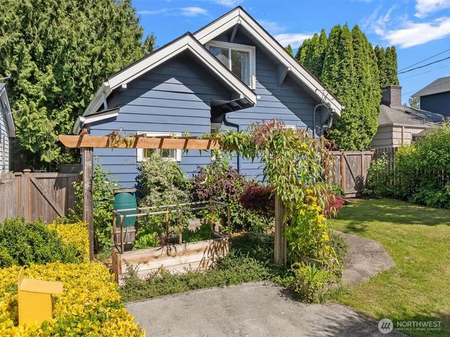 7729 12th Avenue SW, Seattle, WA 98106