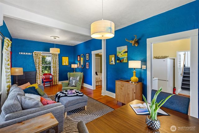 7729 12th Avenue SW, Seattle, WA 98106