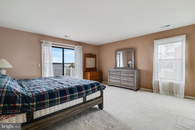 899 N GLEBE RD, Montross, VA 22520