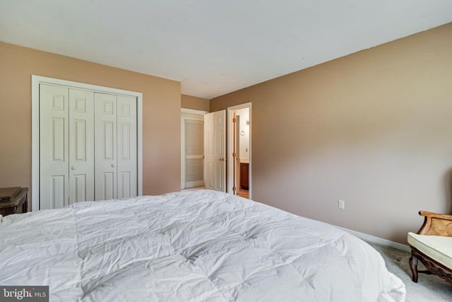 899 N GLEBE RD, Montross, VA 22520