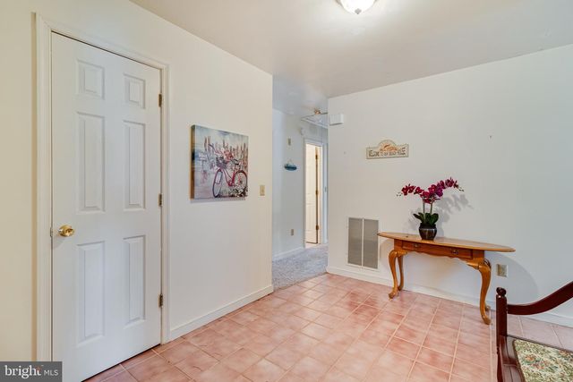 899 N GLEBE RD, Montross, VA 22520