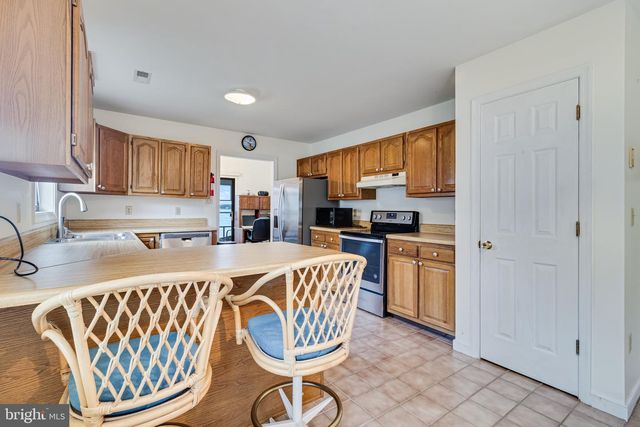 899 N GLEBE RD, Montross, VA 22520