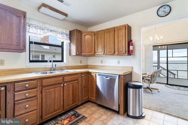 899 N GLEBE RD, Montross, VA 22520